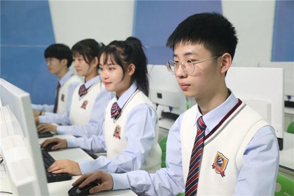 武汉新华电脑学校