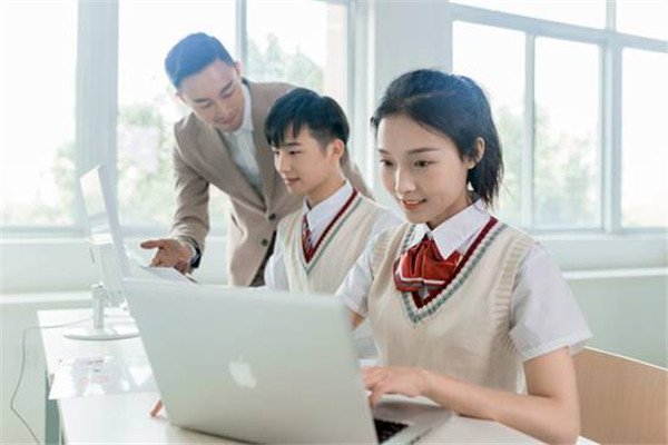 武汉新华电脑学校