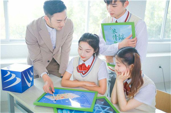 武汉新华电脑学校