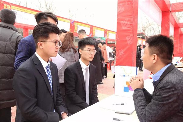 武汉新华电脑学校