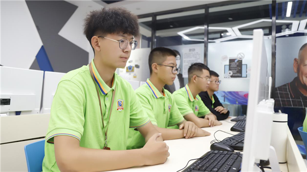 武汉新华电脑学校