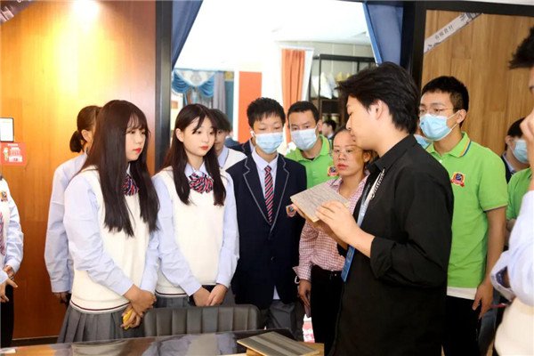武汉亚博网导航电脑学校