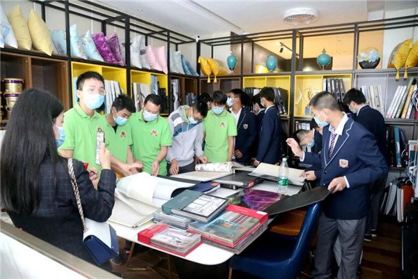 武汉亚博网导航电脑学校