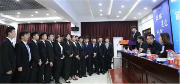 武汉新华电脑学校